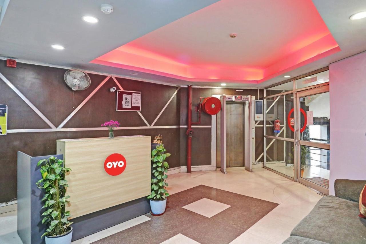 Oyo Flagship Red Stay Near V3S Mall New Delhi Exterior photo