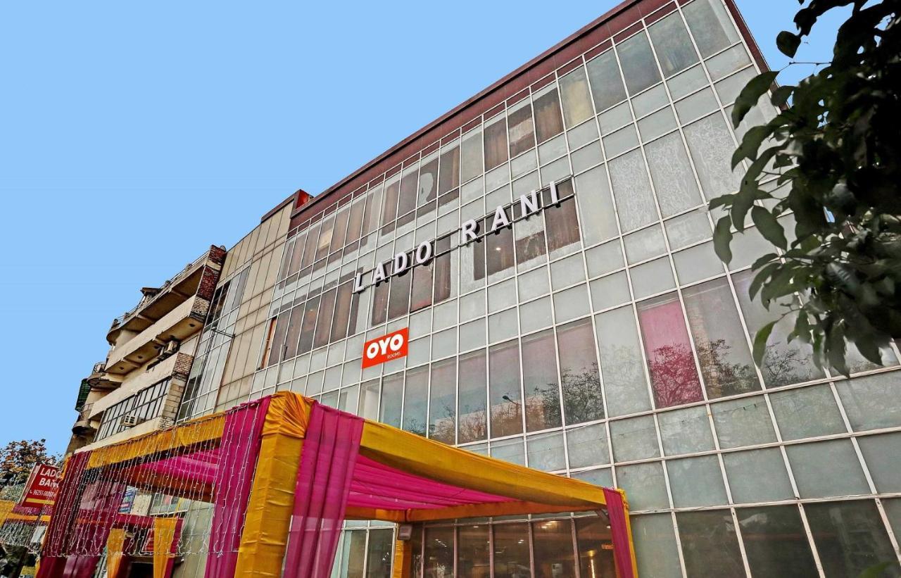 Oyo Flagship Red Stay Near V3S Mall New Delhi Exterior photo